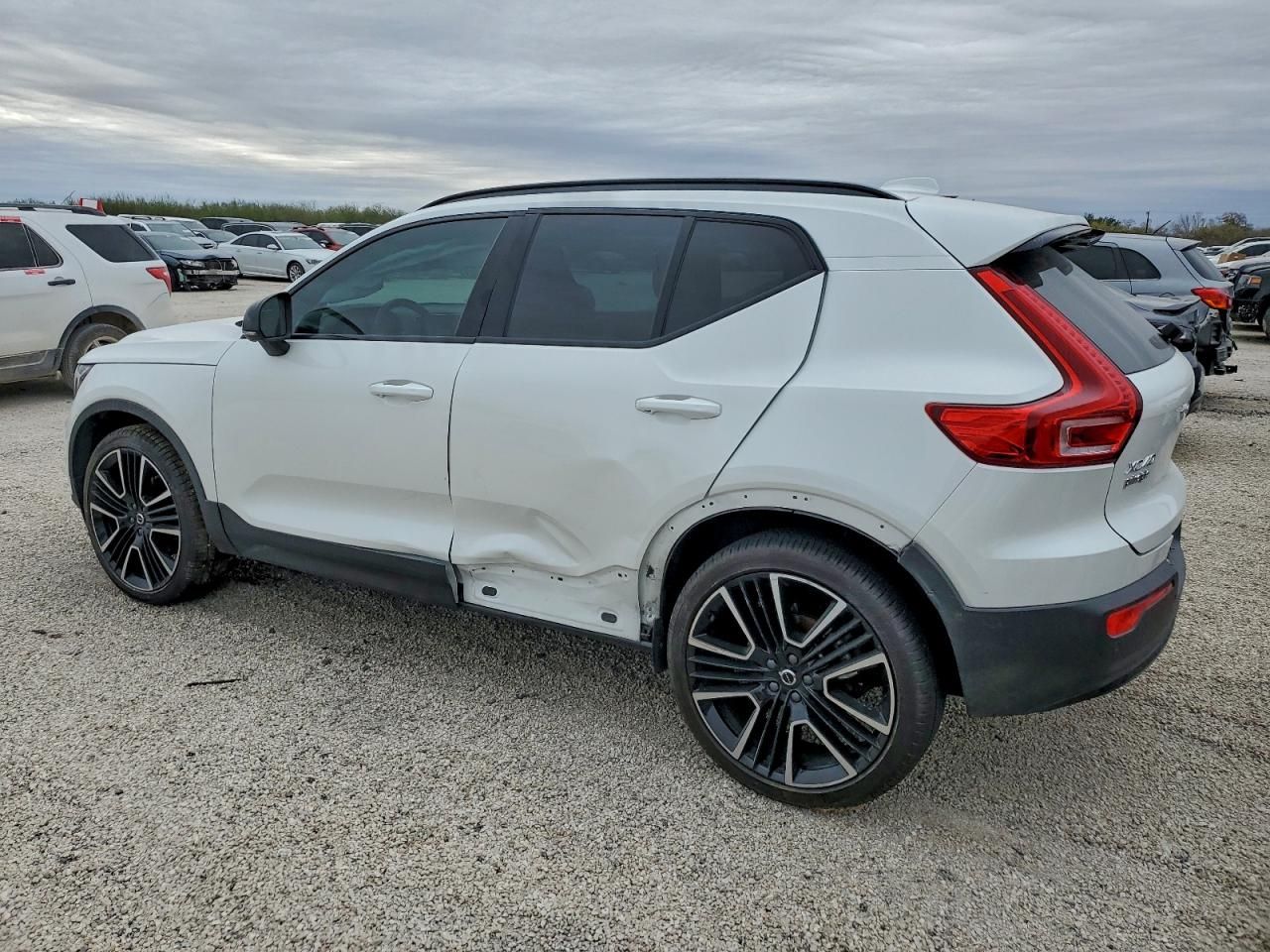 2024 Volvo Xc40 Ultimate