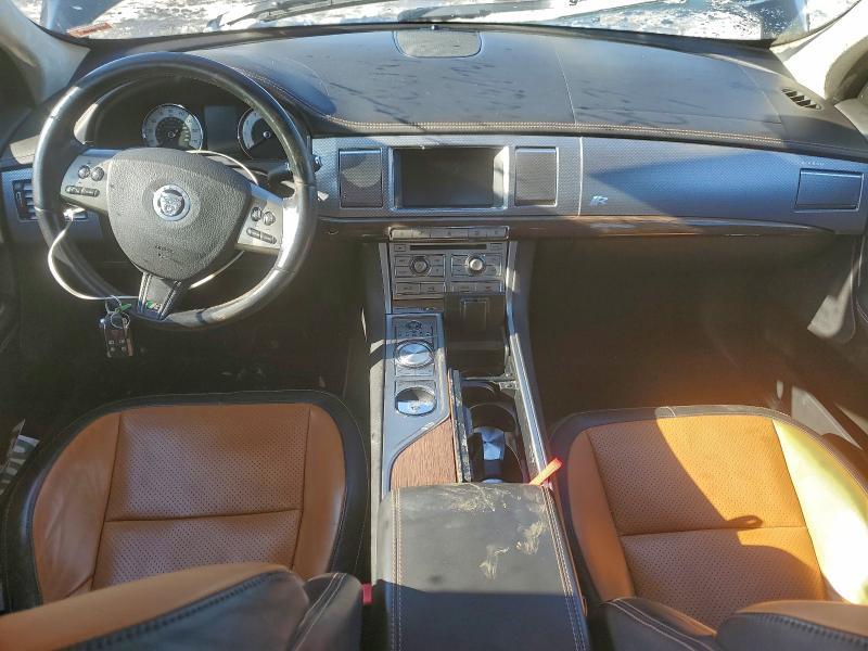 2010 Jaguar Xf r