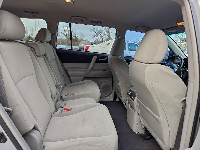 2011 Toyota Highlander Base