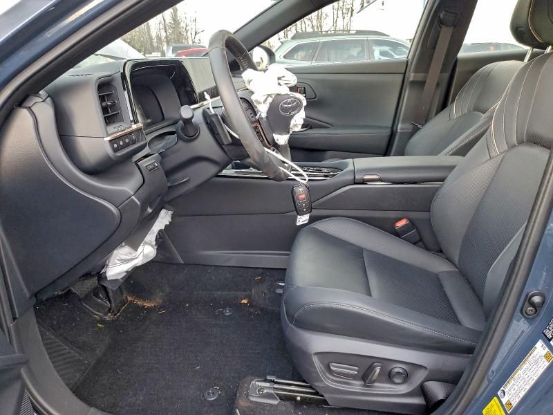 2025 Toyota Crown Signia xle