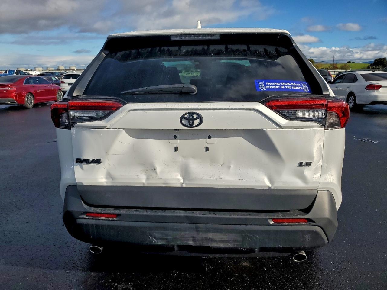2022 Toyota Rav4 le
