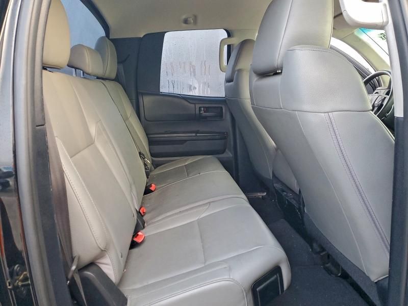 2016 Toyota Tundra Double cab sr