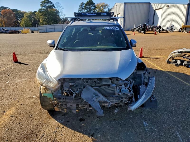 2020 Nissan Kicks sv