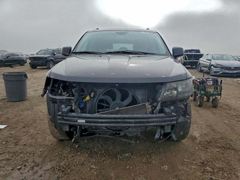 2018 Dodge Journey Crossroad