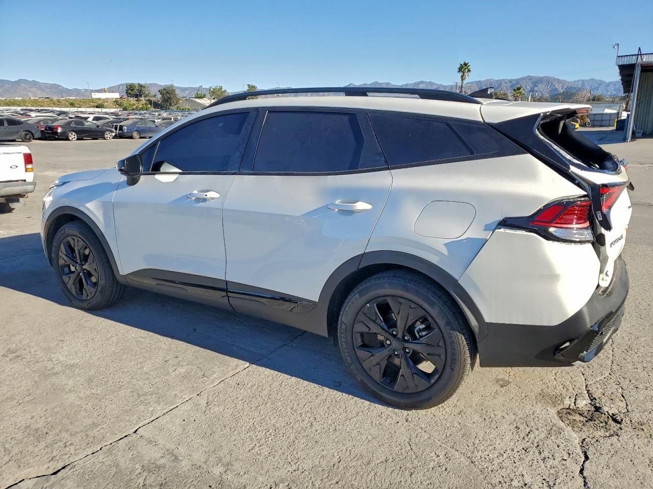 2025 KIA Sportage x Line