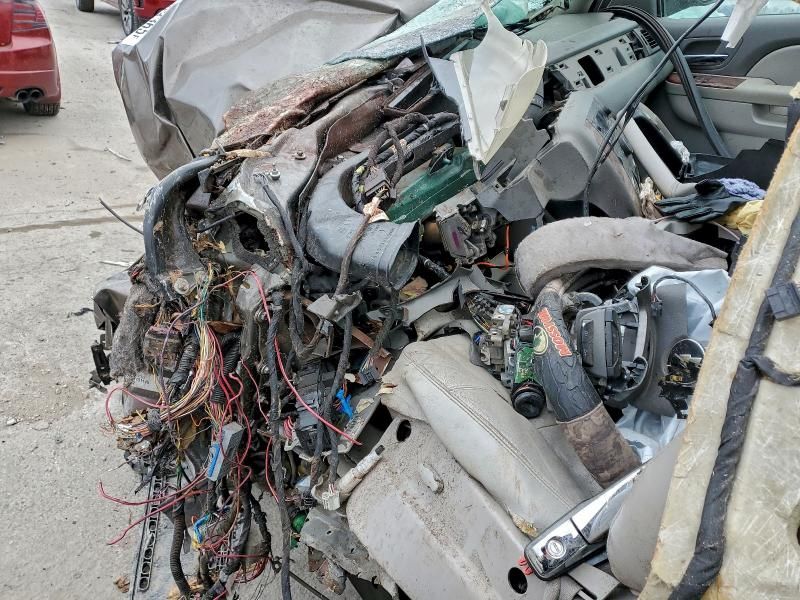 2012 Chevrolet Suburban K1500 lt