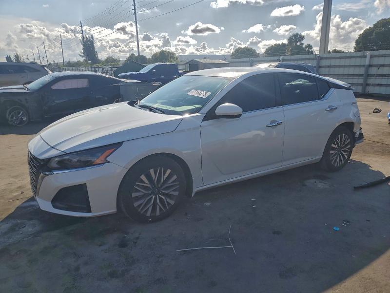 2023 Nissan Altima sv