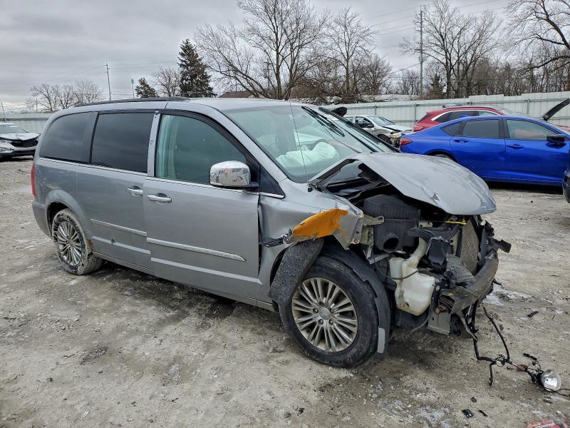 2015 Chrysler Town & Country