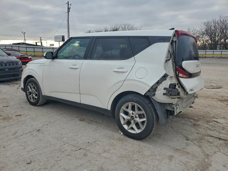 2022 KIA Soul lx
