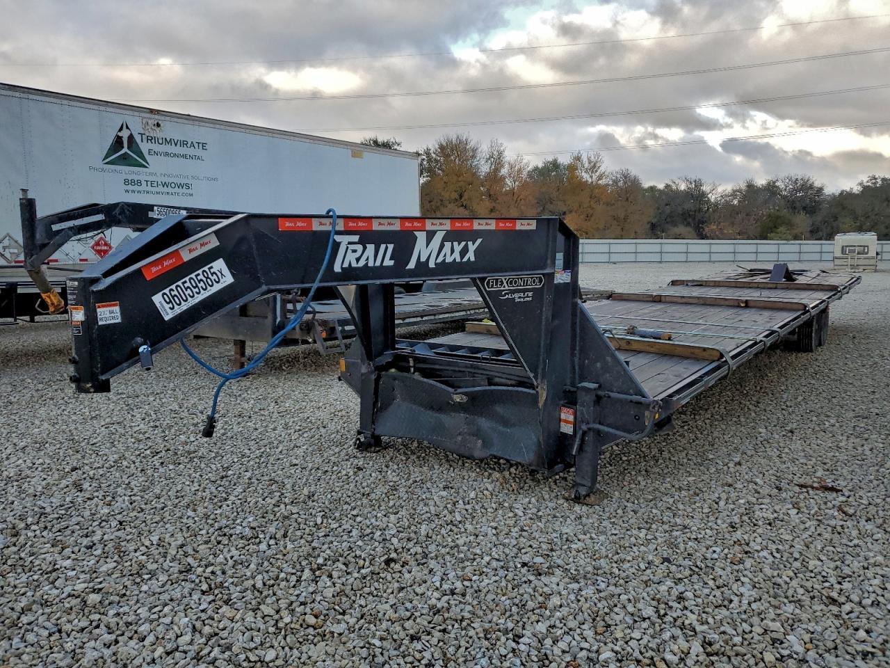 2025 Trail Maxx Gooseneck