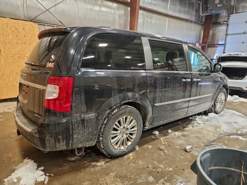 2013 Chrysler Town & Country Limited