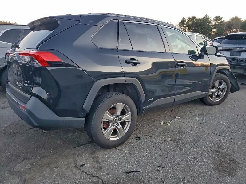 2022 Toyota Rav4 xle