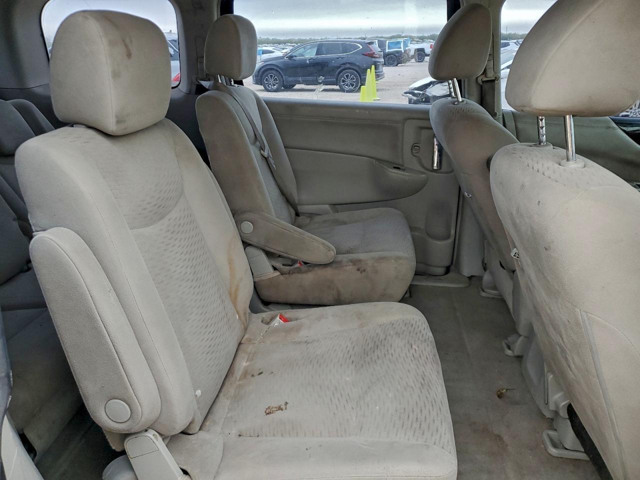 2014 Nissan Quest s