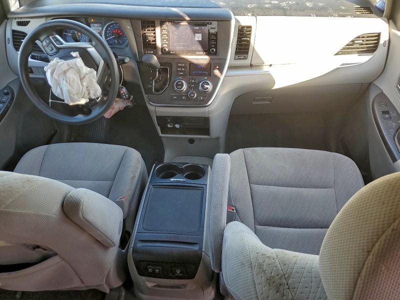 2018 Toyota Sienna le