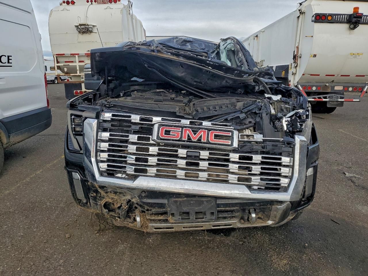 2024 GMC Sierra K3500 Denali