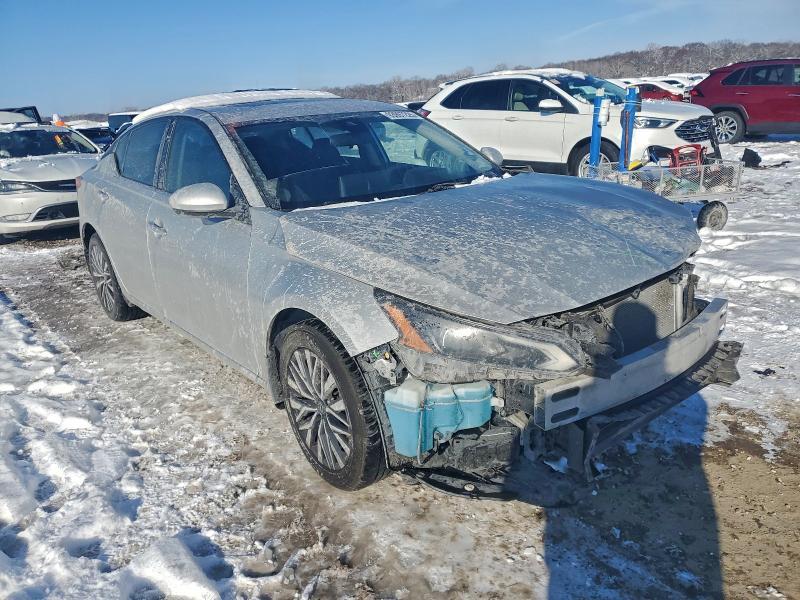 2023 Nissan Altima sv