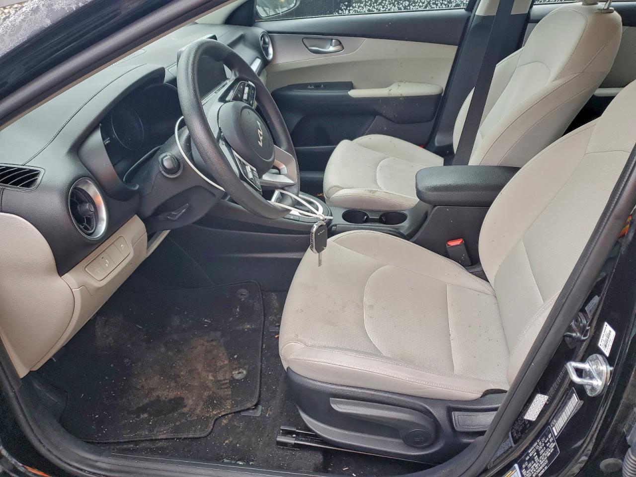 2022 KIA Forte fe