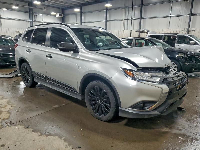 2020 Mitsubishi Outlander se