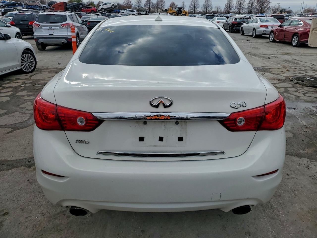 2015 Infiniti Q50 Base