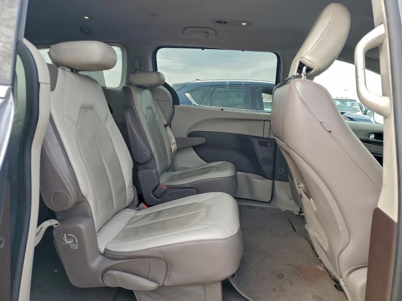 2019 Chrysler Pacifica Touring l