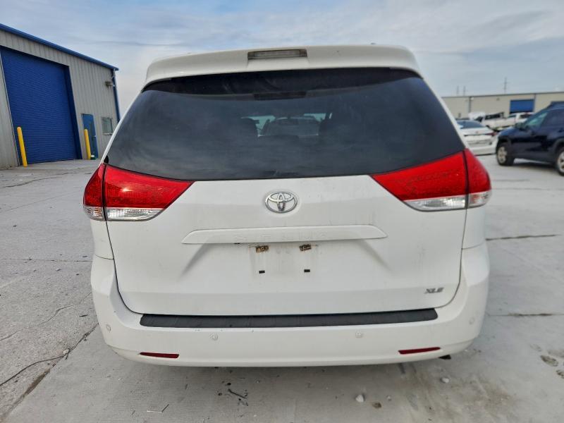 2012 Toyota Sienna xle