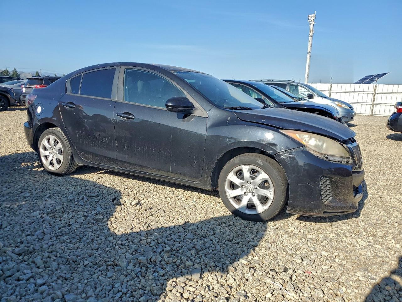 2013 Mazda 3 I