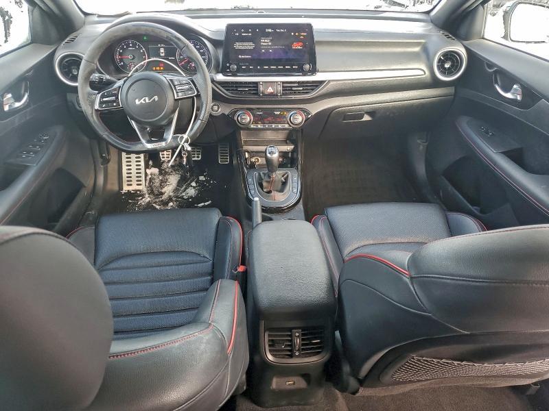 2023 KIA Forte gt