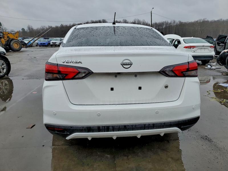2024 Nissan Versa s