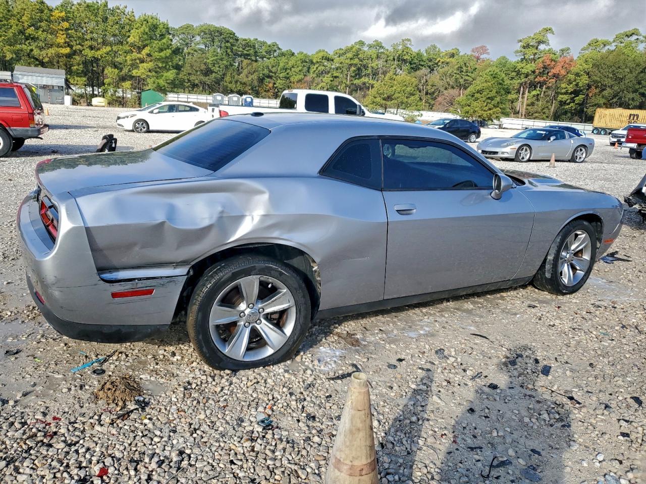 2016 Dodge Challenger sxt