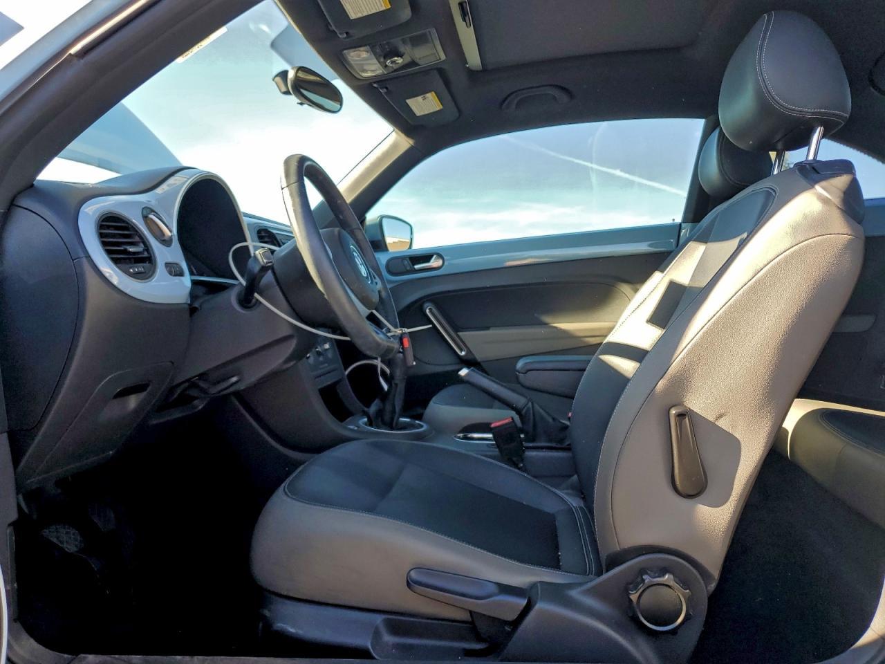 2013 Volkswagen Beetle