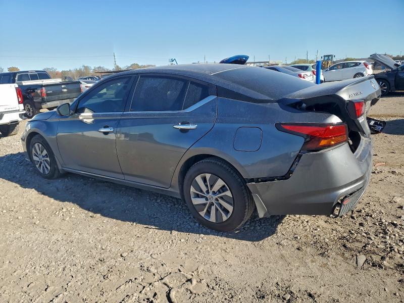 2024 Niss Altima 2.5 s