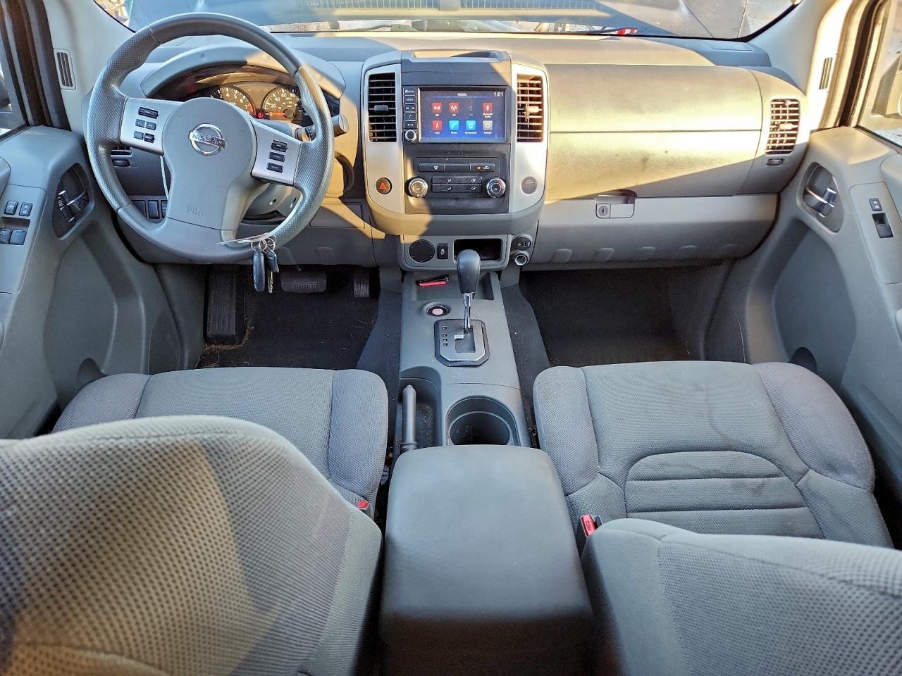 2021 Nissan Frontier s