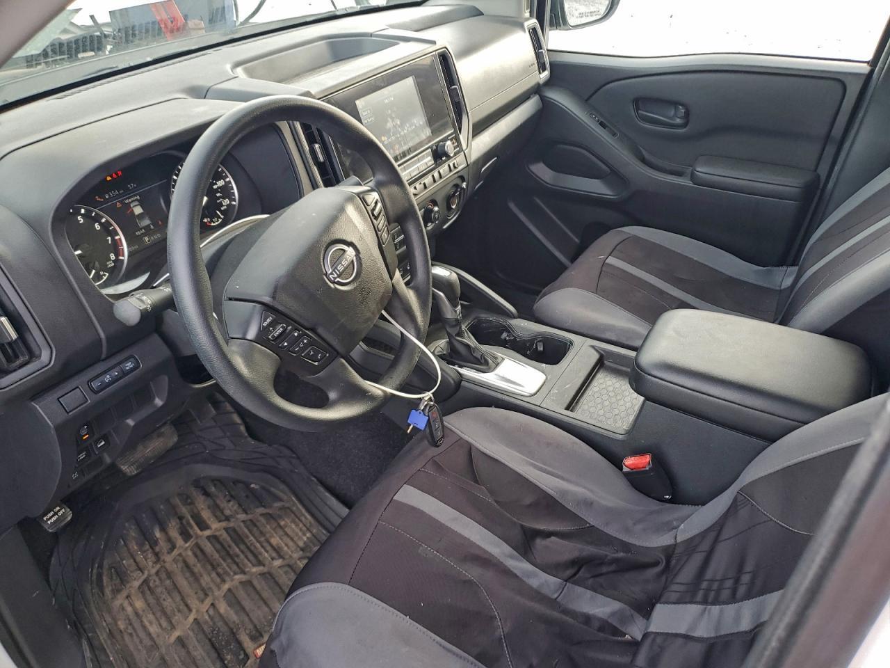2025 Nissan Frontier s
