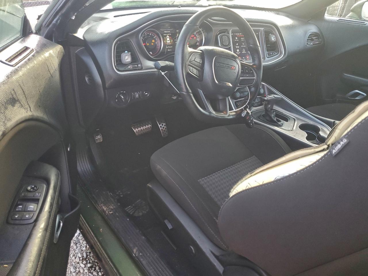 2020 Dodge Challenger r