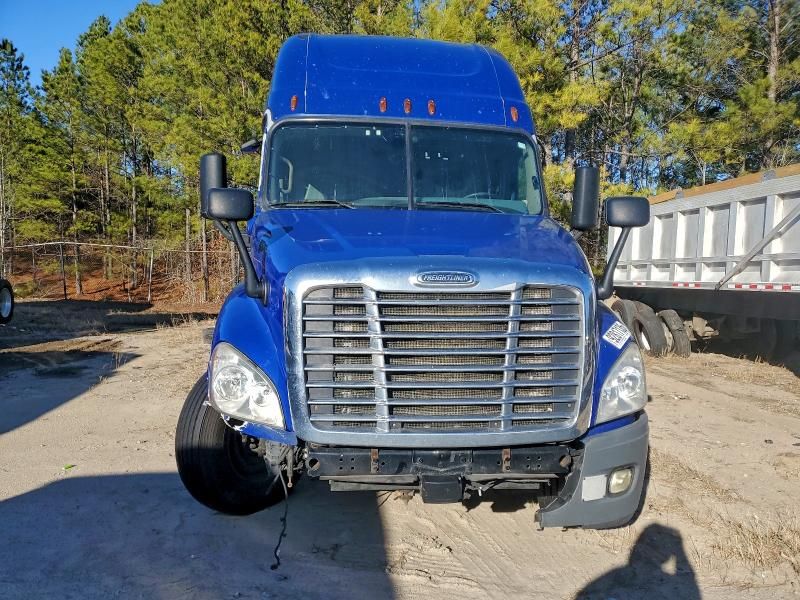 2017 Freightliner Cascadia 125 Semi Truck