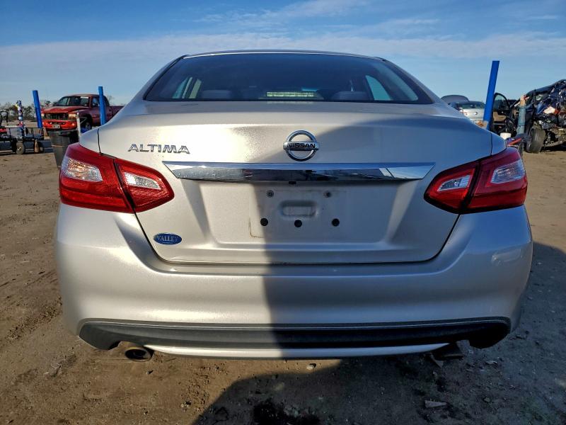 2017 Niss Altima 2.5 s