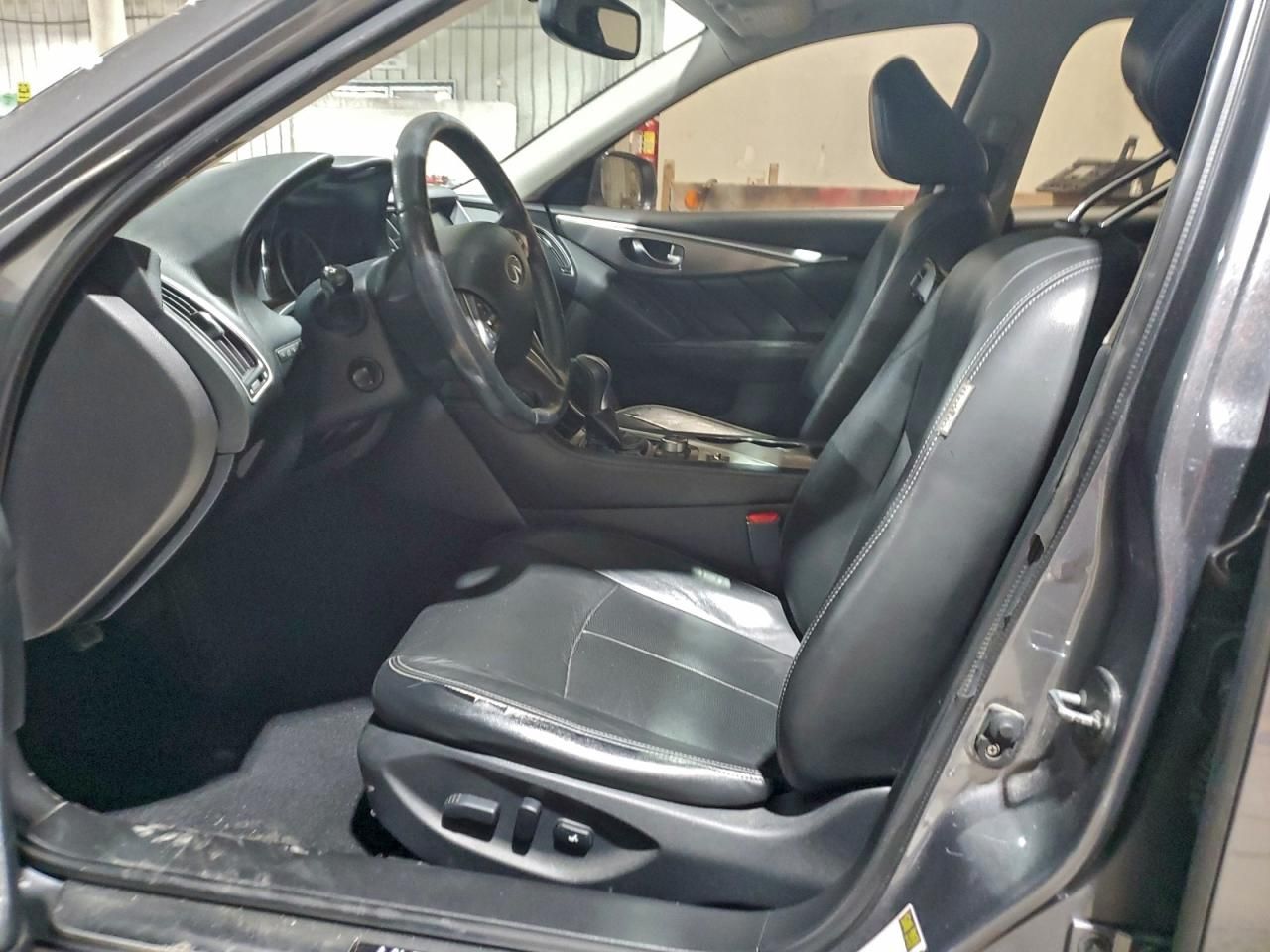 2016 Infiniti Q50 Base