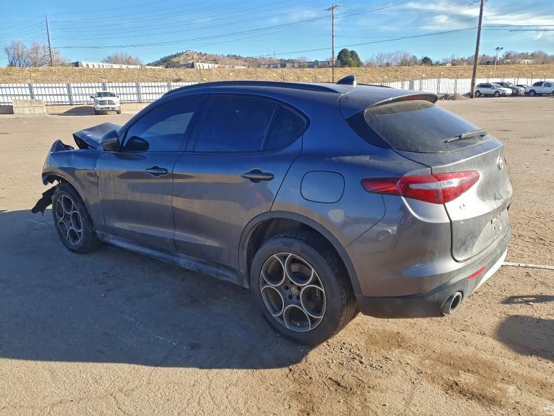 2018 Alfa Romeo Stelvio Sport