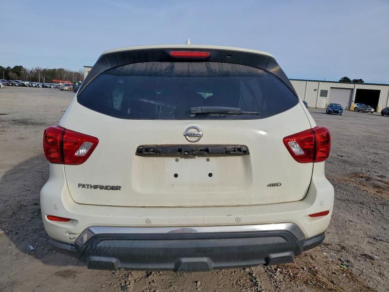 2019 Nissan Pathfinder s