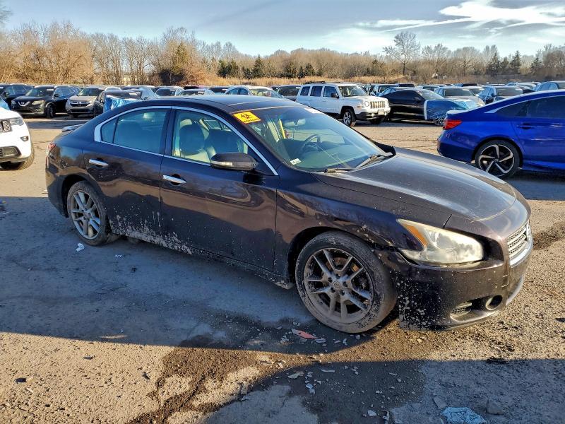 2010 Nissan Maxima s