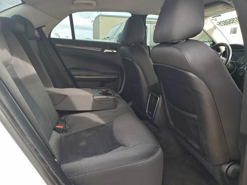 2019 Chrysler 300 Touring