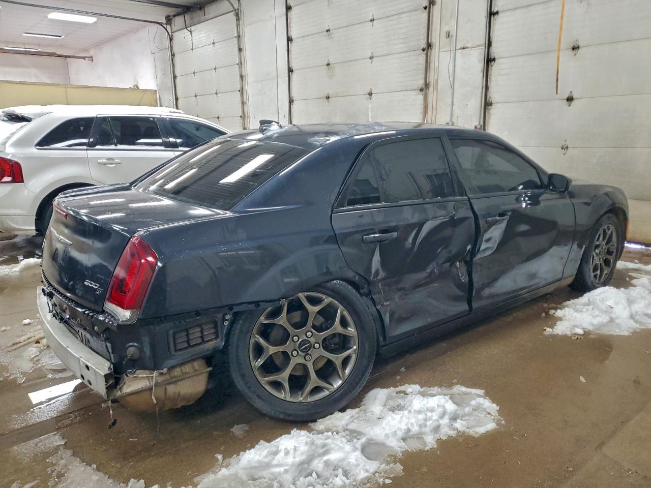 2016 Chrysler 300 s