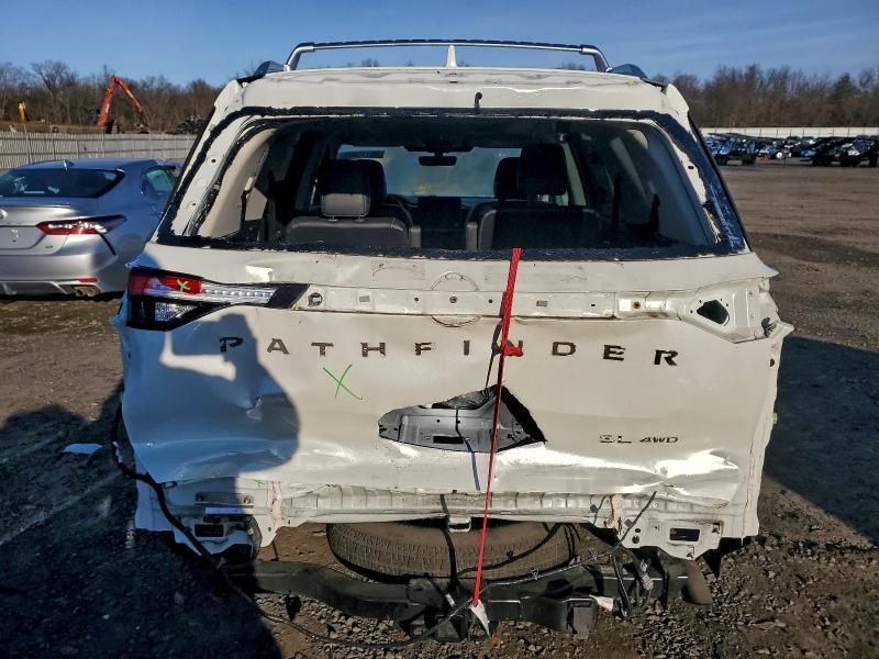 2023 Nissan Pathfinder sl