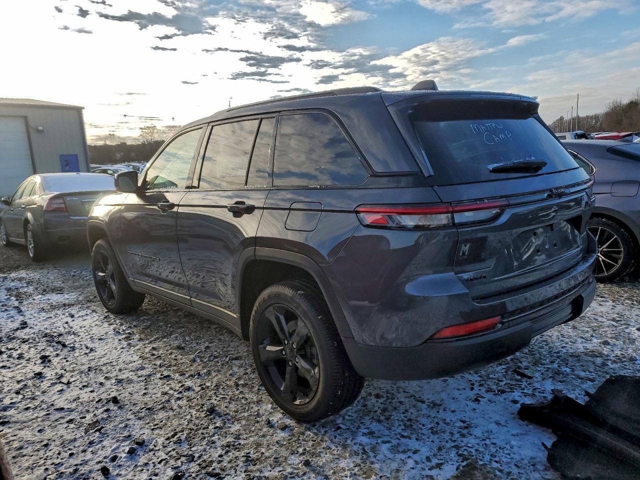 2024 Jeep Grand Cherokee Laredo