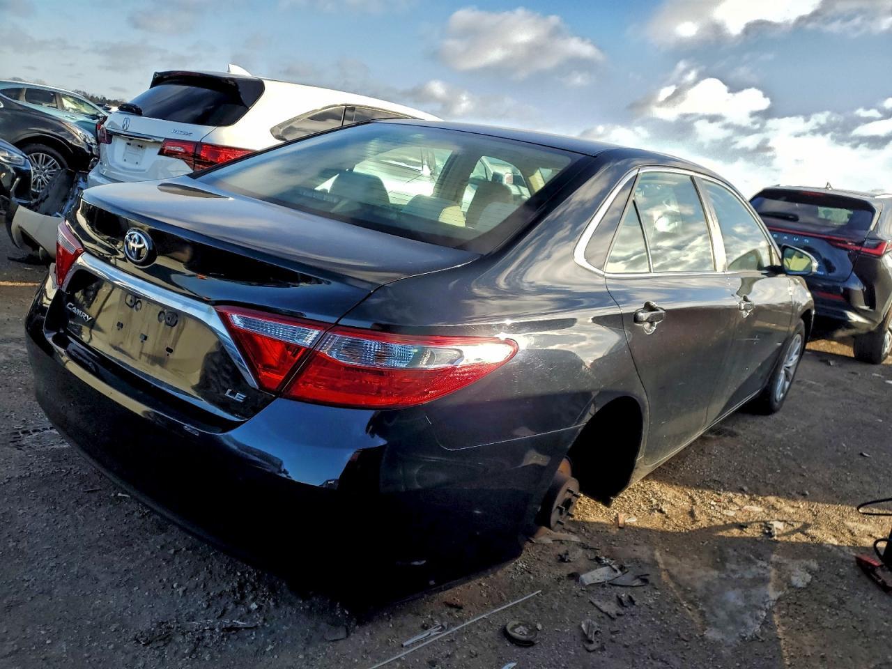 2015 Toyota Camry le