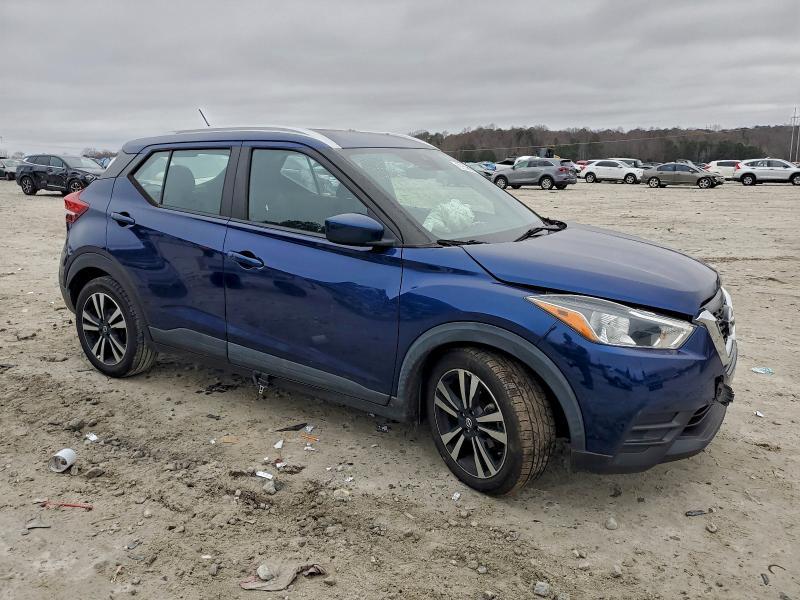 2020 Nissan Kicks sv
