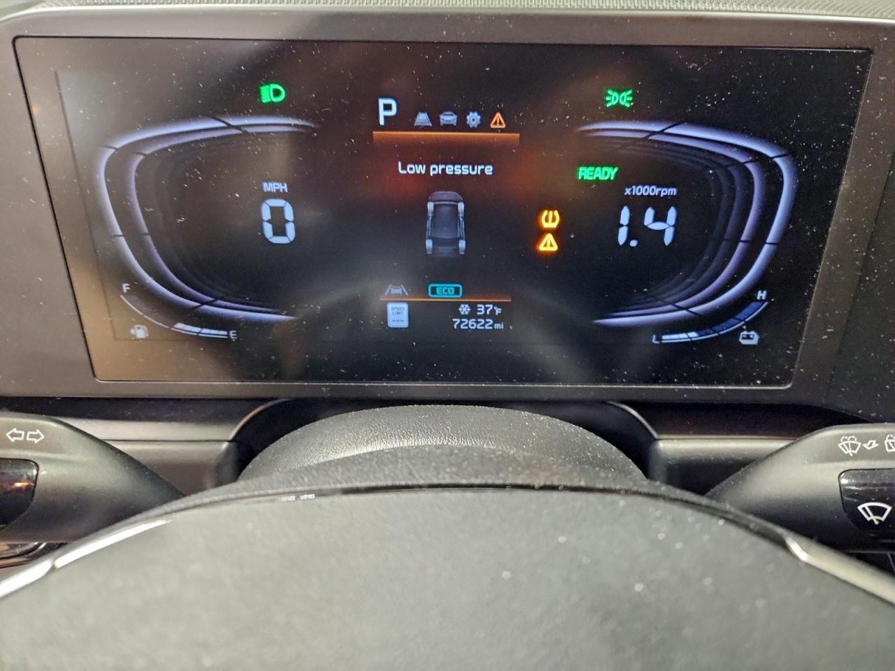2023 KIA Niro lx
