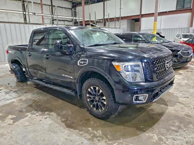 2017 Nissan Titan