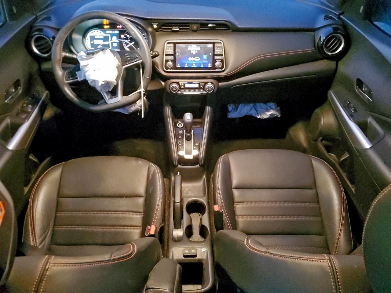 2020 Nissan Kicks sr