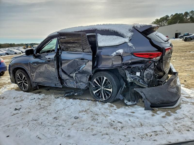 2022 Toyota Highlander xse